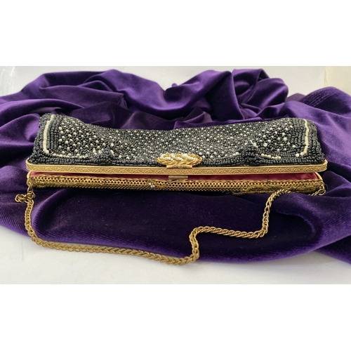 301 - A LOVELY VINTAGE FRENCH LADIES BEADED EVENING BAG/CLUTCH, the lined interior with label reading ‘Han... 