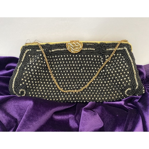 301 - A LOVELY VINTAGE FRENCH LADIES BEADED EVENING BAG/CLUTCH, the lined interior with label reading ‘Han... 