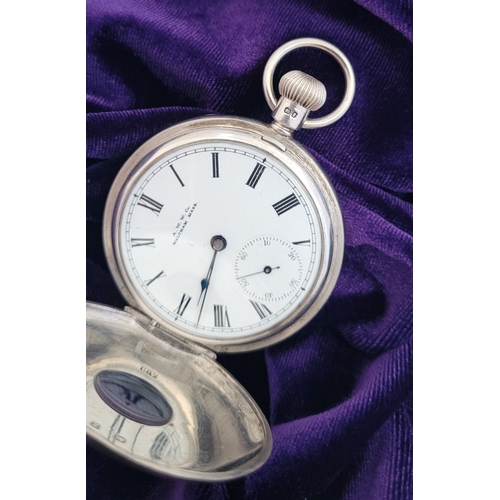 32 - A LATE 19TH CENTURY SILVER CASED AMERICAN WALTHAM CO. POCKET WATCH, the case in English silver, Birm... 