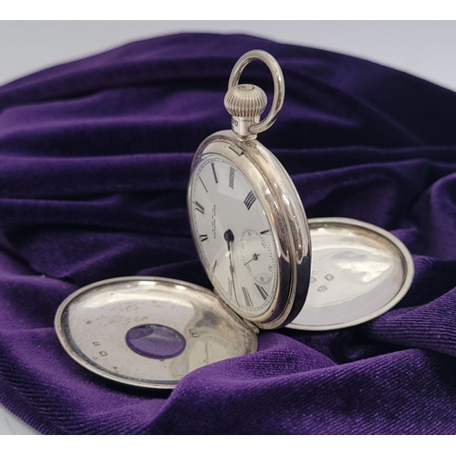 32 - A LATE 19TH CENTURY SILVER CASED AMERICAN WALTHAM CO. POCKET WATCH, the case in English silver, Birm... 