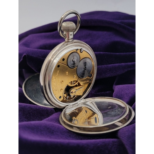 32 - A LATE 19TH CENTURY SILVER CASED AMERICAN WALTHAM CO. POCKET WATCH, the case in English silver, Birm... 