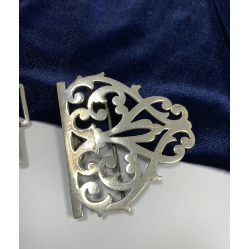 35 - A VICTORIAN SILVER NURSES BUCKLE, Hallmarked Deakin & Francis Ltd, Regent Place Birmingham c.1898. N... 