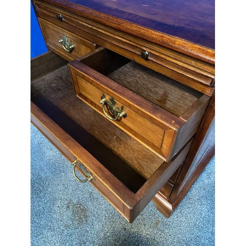 359 - A NEAT SIZED YEW WOOD FIVE DRAWER CHEST, inlaid to top, above pull-out slide with leather lining, ab... 