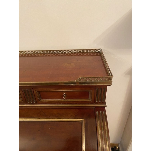 62 - A GOOD QUALITY FRENCH STYLE MAHOGANY BRASS INLAID WRITING DESK, the top with three quarter raised br... 