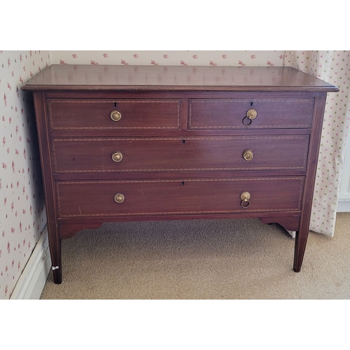 82 - A GOOD QUALITY LATE 19TH / EARLY 20TH CENTURY MAHOGANY FOUR DRAWER CHEST / DRESSING UNIT, decorated ... 