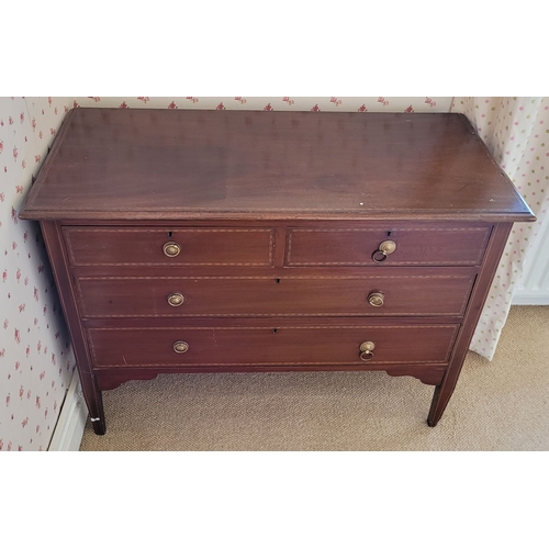 82 - A GOOD QUALITY LATE 19TH / EARLY 20TH CENTURY MAHOGANY FOUR DRAWER CHEST / DRESSING UNIT, decorated ... 