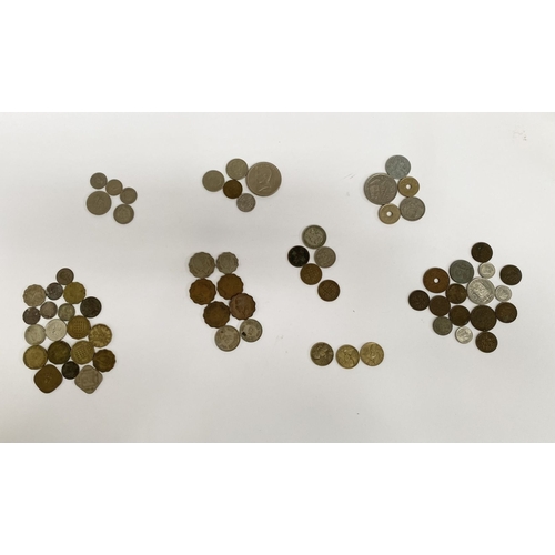 200 - A COLLECTION OF WORLDWIDE COINS, to include British India George V 2 Annas coin, British Threepence ... 