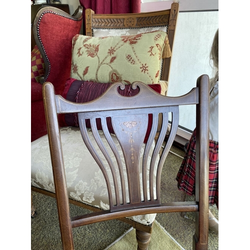 209 - AN ANTIQUE EDWARDIAN STYLE INLAID HALL/SIDE CHAIR, with foliate & fleur de lis inlay to back splat, ... 