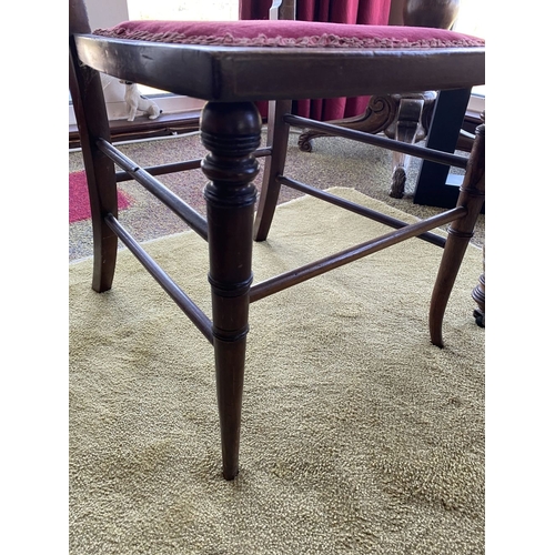 209 - AN ANTIQUE EDWARDIAN STYLE INLAID HALL/SIDE CHAIR, with foliate & fleur de lis inlay to back splat, ... 