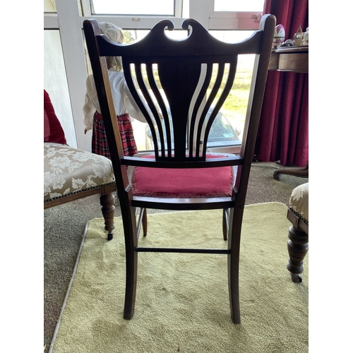 209 - AN ANTIQUE EDWARDIAN STYLE INLAID HALL/SIDE CHAIR, with foliate & fleur de lis inlay to back splat, ... 