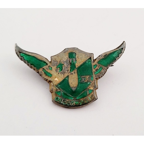 218 - A COLLECTION OF SOUTH AFRICAN MILITARY BADGES/PINS, includes: (i) A M.O.T.H pin and lapel badge, The... 