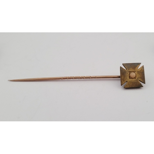 218 - A COLLECTION OF SOUTH AFRICAN MILITARY BADGES/PINS, includes: (i) A M.O.T.H pin and lapel badge, The... 