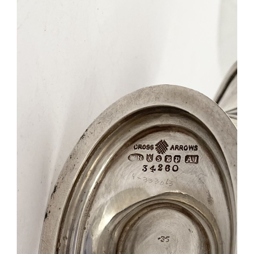 228 - AN ART DECO PERIOD SILVER SNUFF BOX ALONG WITH SILVERPLATED SAUCE BOAT, snuff box hallmarked Chester... 