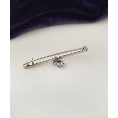 234 - A 9CT WHITE GOLD & SILVER GEMSET BAR BROOCH, 9ct white gold brooch marked 9ct to reverse, set with b... 
