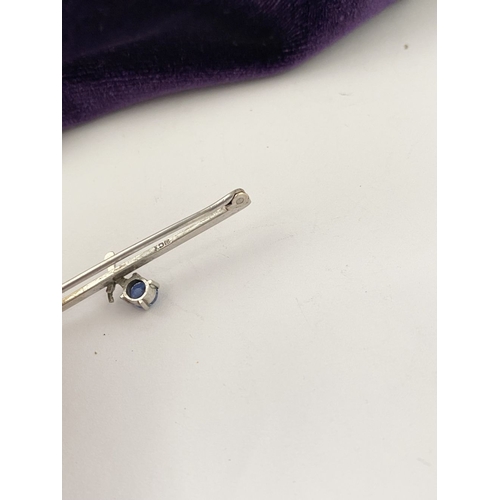 234 - A 9CT WHITE GOLD & SILVER GEMSET BAR BROOCH, 9ct white gold brooch marked 9ct to reverse, set with b... 
