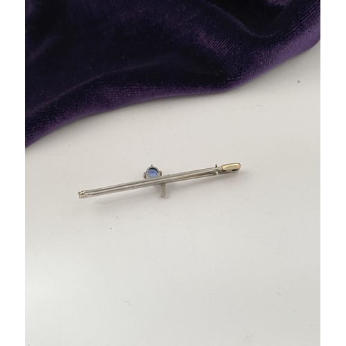 234 - A 9CT WHITE GOLD & SILVER GEMSET BAR BROOCH, 9ct white gold brooch marked 9ct to reverse, set with b... 