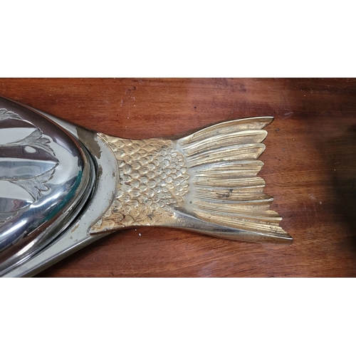 238 - A VERY LARGE FISH SERVER & PRESENTATION PLATE, the server with lobed lift away lid decorated with a ... 