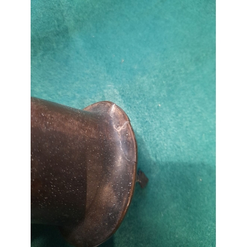 300 - A RARE LATE 19TH CENTURY BRONZE HINDU CUP STATUE OF VASUDEVA CARRYING KRISHNA, this cup is a traditi... 