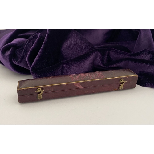 16 - AN EARLY 20TH CENTURY CASED 18CT GOLD SWIZZLE STICK, numbered & hallmarked to body with Maker’s mark... 