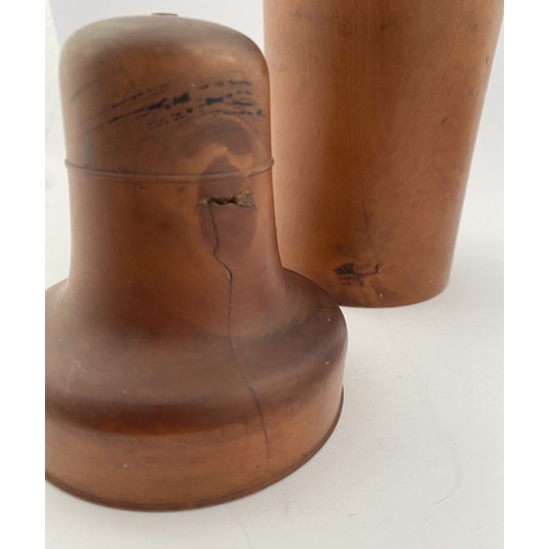 185 - AN ANTIQUE BOXWOOD CASED APOTHECARY/PERFUME BOTTLE, glass bottle with stopper numbered to base. The ... 
