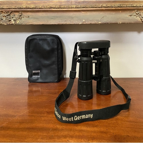 198 - A CASED PAIR OF CARL ZEISS WEST GERMANY BINOCULARS, Dialyt 7x42B. Made in West Germany.