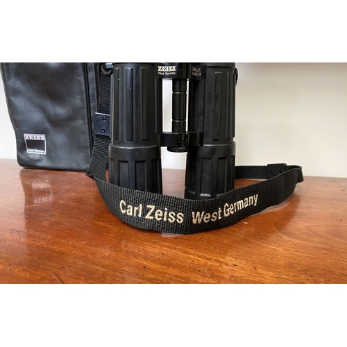 198 - A CASED PAIR OF CARL ZEISS WEST GERMANY BINOCULARS, Dialyt 7x42B. Made in West Germany.
