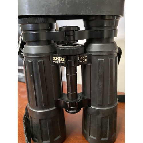 198 - A CASED PAIR OF CARL ZEISS WEST GERMANY BINOCULARS, Dialyt 7x42B. Made in West Germany.