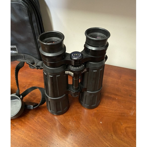 198 - A CASED PAIR OF CARL ZEISS WEST GERMANY BINOCULARS, Dialyt 7x42B. Made in West Germany.