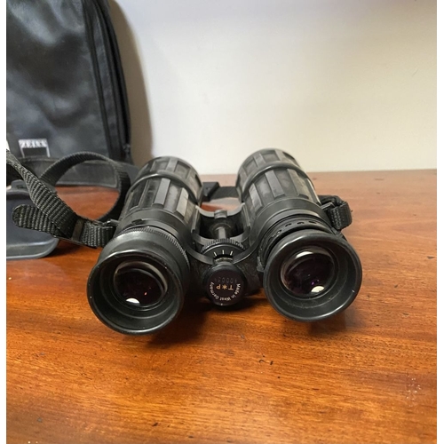 198 - A CASED PAIR OF CARL ZEISS WEST GERMANY BINOCULARS, Dialyt 7x42B. Made in West Germany.