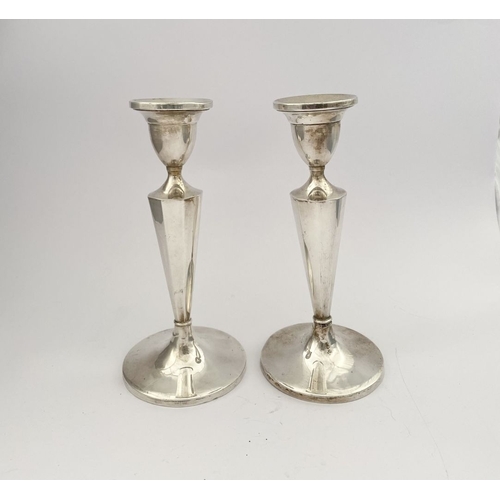 223 - AN ART DECO PERIOD SILVER CANDLESTICK, by Henry Clifford Davis, Harford Works, Harford Street, Birmi... 
