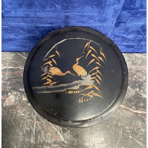 278 - A CHINESE & JAPANESE LOT, to include (i) a black lacquered circular box, with painted decoration to ... 