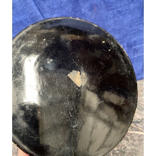 278 - A CHINESE & JAPANESE LOT, to include (i) a black lacquered circular box, with painted decoration to ... 