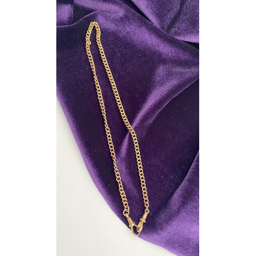38 - A PRETTY 9CT ROSEGOLD CHAIN LINK NECKLACE, hallmarked to clasp. Delicate curb link chain with double... 
