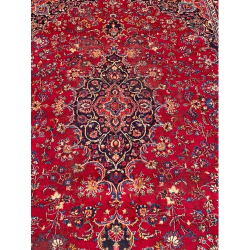 127 - A VIBRANT PERSIAN KASHAN RUG, hand knotted, high knot density, dyed using natural vegetable dyes. In... 