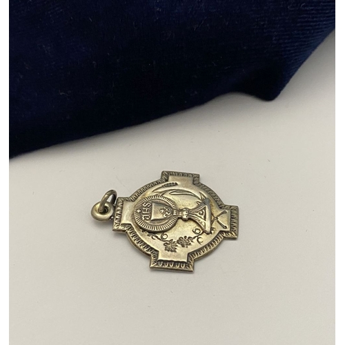 171 - A MIXED JEWELLERY/COIN LOT, to include (i) an Irish silver religious medal, hallmarked to reverse wi... 