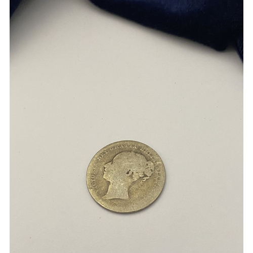 171 - A MIXED JEWELLERY/COIN LOT, to include (i) an Irish silver religious medal, hallmarked to reverse wi... 