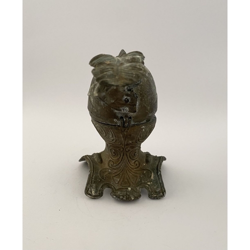 178 - A VINTAGE METAL HELMETED KNIGHTS BUST INKWELL, inkwell in the form of knight in armour, hinged helme... 