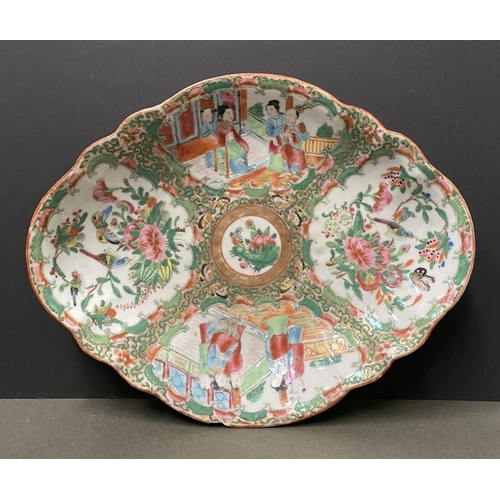 72 - A LATE 19TH CENTURY CHINESE CANTON FAMILLE ROSE SERVING PLATTER, c.1900, with scalloped rim on a low... 