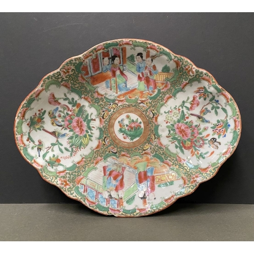 72 - A LATE 19TH CENTURY CHINESE CANTON FAMILLE ROSE SERVING PLATTER, c.1900, with scalloped rim on a low... 