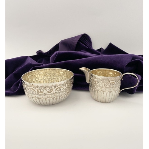 80 - A VICTORIAN SILVER MILK JUG & SUGAR BOWL, by Hilliard & Thomason (John Hilliard & John Thomason trad... 