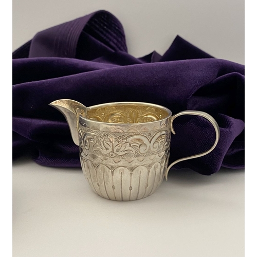 80 - A VICTORIAN SILVER MILK JUG & SUGAR BOWL, by Hilliard & Thomason (John Hilliard & John Thomason trad... 