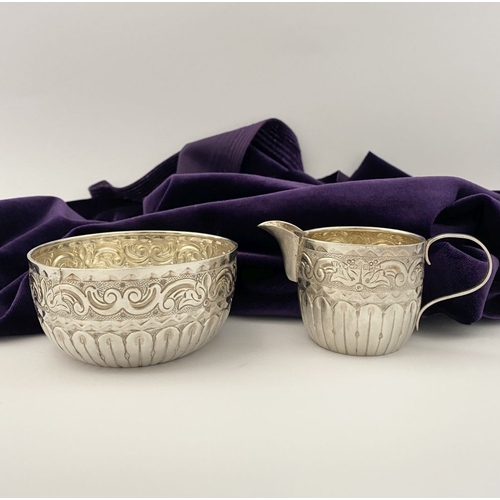80 - A VICTORIAN SILVER MILK JUG & SUGAR BOWL, by Hilliard & Thomason (John Hilliard & John Thomason trad... 