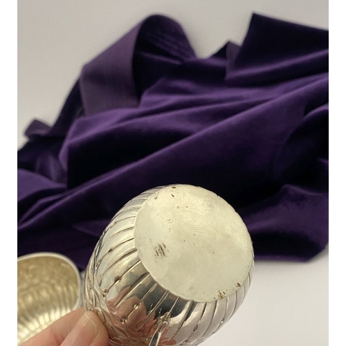 80 - A VICTORIAN SILVER MILK JUG & SUGAR BOWL, by Hilliard & Thomason (John Hilliard & John Thomason trad... 