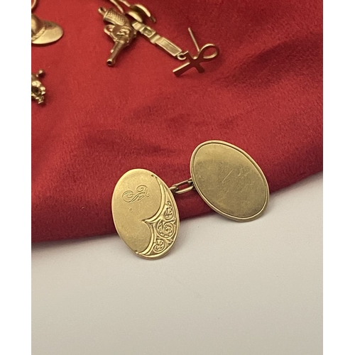 A WONDERFUL COLLECTION OF GOLD JEWELLERY, majority 9ct gold, small ...