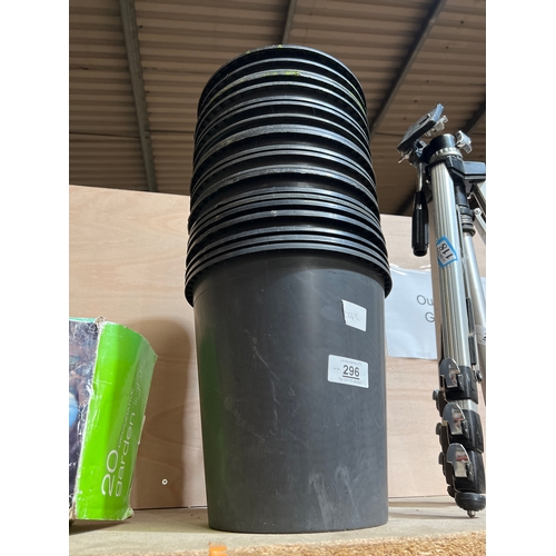 296 - Group of plant pots/buckets