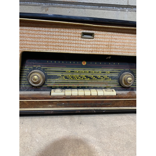 9 - Vintage Pye valve radio for restoration