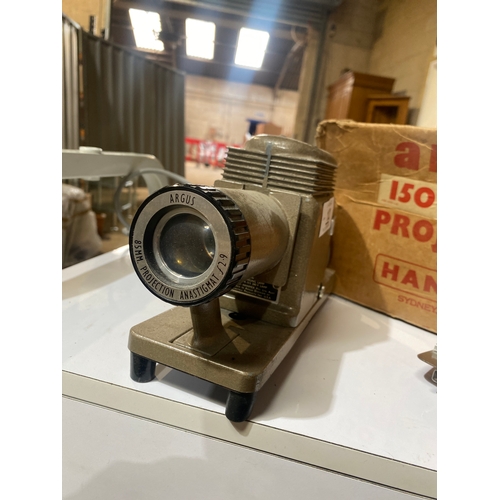 12 - Vintage Argus 150 watt projector with box