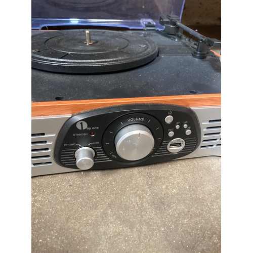 54 - Retro style turntable with USB port - working order