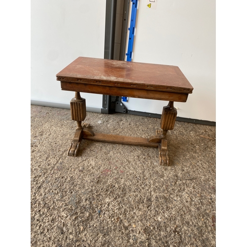 430 - Small side table with carved legs