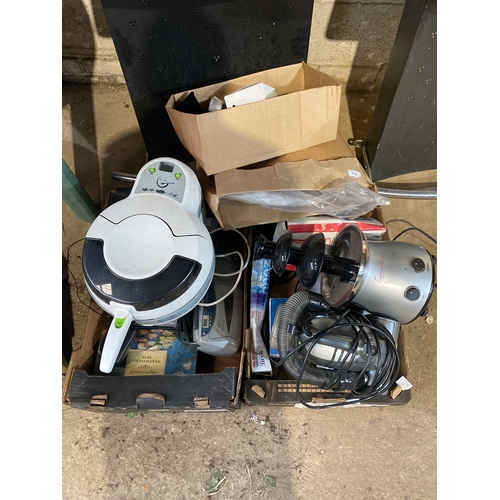 433 - Big car boot lot inc kitchen appliances, alar clocks etc